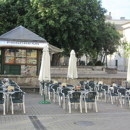 Hostal Linares Ribadeo Exterior foto